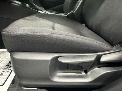 Used 2025 Toyota Corolla LE w/ LE Premium Package image 12