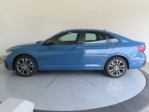 New 2026 Volkswagen Jetta Sport FWD image 7
