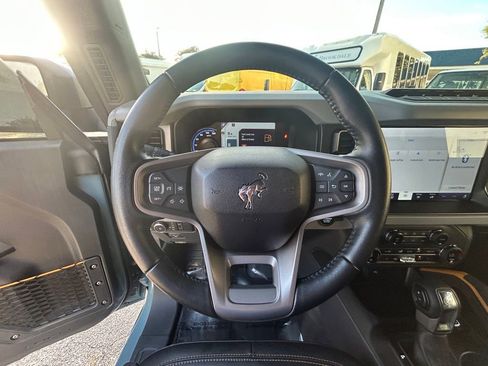 Used 2023 Ford Bronco Badlands w/ Sasquatch Package image 15