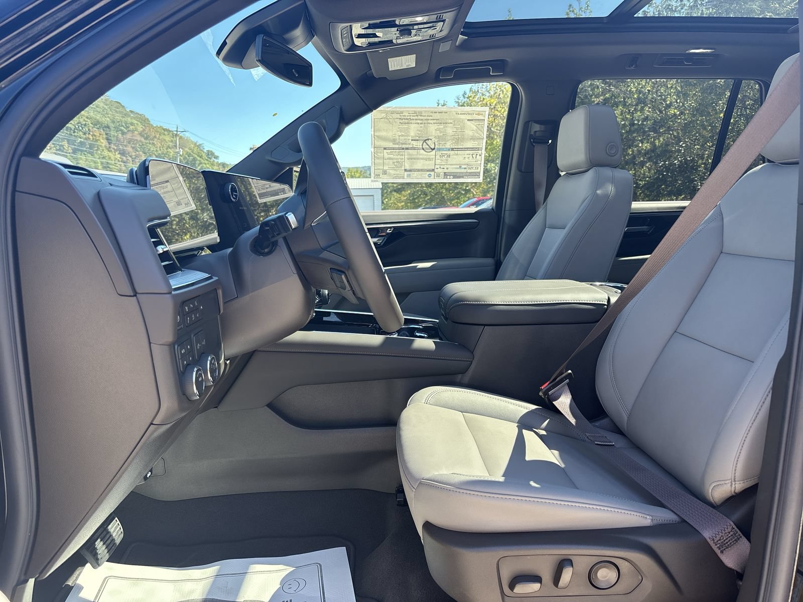 New 2027 Chevrolet Tahoe Z71 w/ Comfort Package AWD/4WD image 14