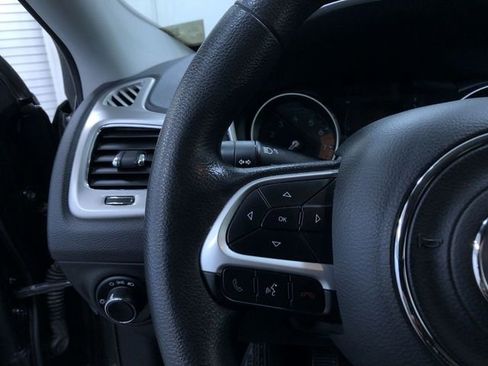 Used 2019 Jeep Compass Sport image 17