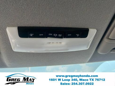 Used 2019 Nissan Kicks SR w/ SR Premium Package FWD image 15