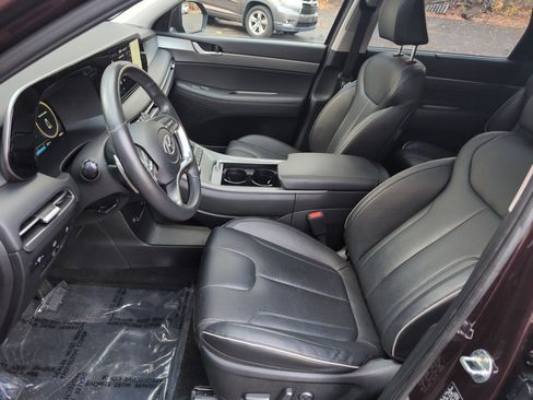 Used 2023 Hyundai Palisade SEL w/ Premium Package image 17