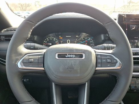 New 2026 Jeep Compass Limited image 8