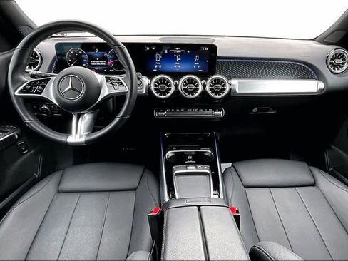 Certified 2025 Mercedes-Benz GLB 250 250 image 10
