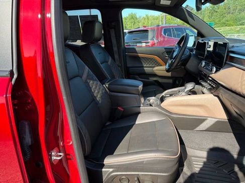 Used 2023 GMC Canyon Denali AWD/4WD image 10