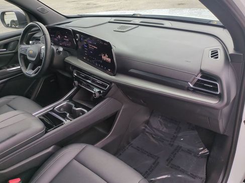 Used 2024 Chevrolet Traverse LT w/ Enhanced Driving Package image 34