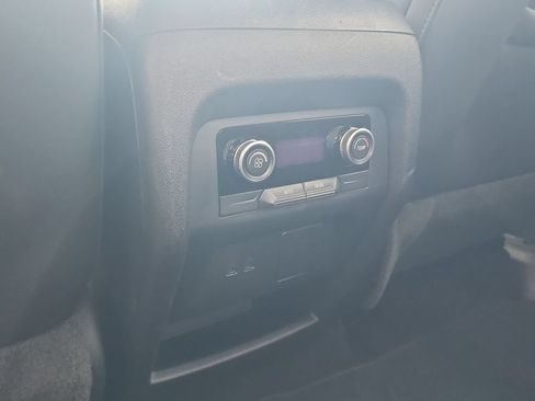 Certified 2025 Buick Enclave Preferred FWD image 21