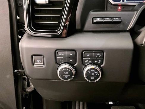 Used 2023 GMC Sierra 1500 AT4 w/ Technology Package image 38