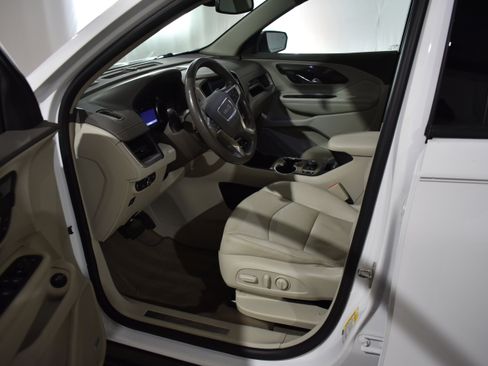 Used 2019 GMC Terrain Denali w/ Advanced Safety Package image 12