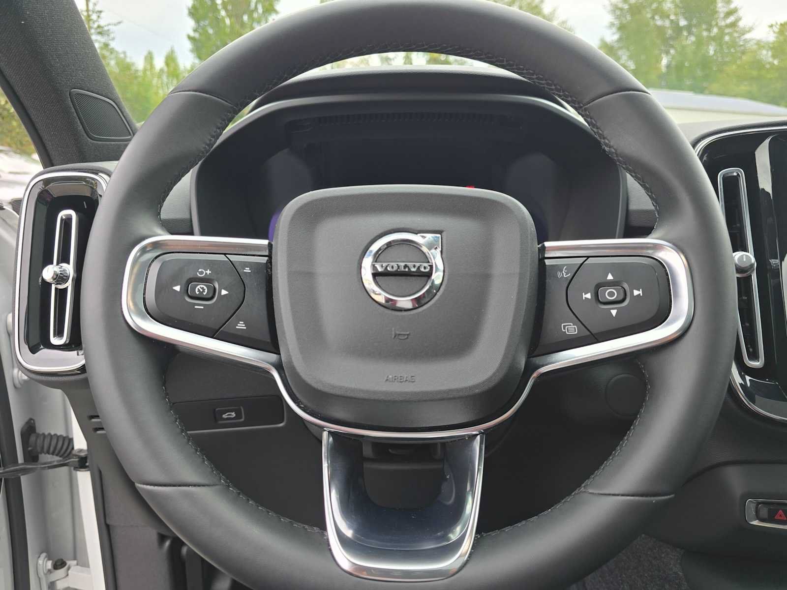 Certified 2023 Volvo XC40 Recharge Ultimate w/ Protection Package Premier AWD/4WD image 25