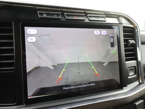 Used 2023 Ford F350 Lariat w/ FX4 Off-Road Package image 17