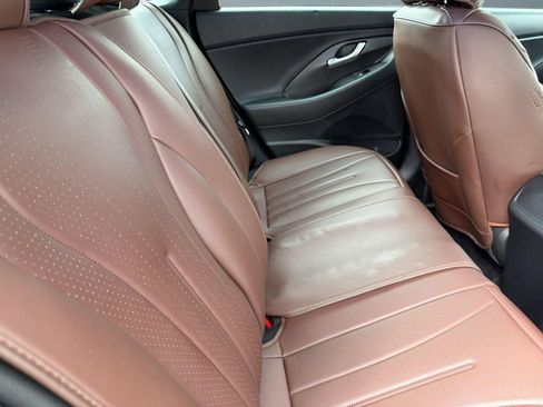 Used 2018 Hyundai Elantra GT FWD image 29