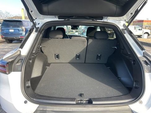 New 2026 Chevrolet Equinox EV LT image 29