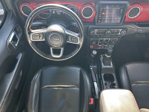 Used 2022 Jeep Gladiator Rubicon w/ Cold Weather Group image 23