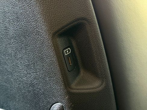 Used 2025 Kia Sorento S w/ Panoramic Sunroof Package FWD image 37