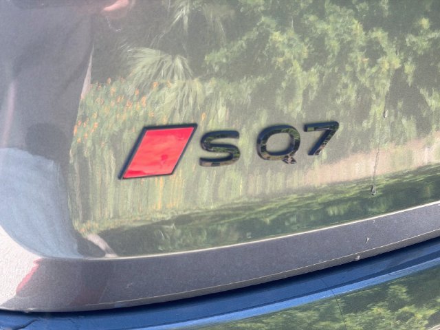 Used 2025 Audi SQ7 Prestige AWD/4WD image 11