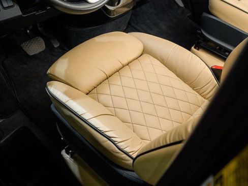 Used 2021 Mercedes-Benz Sprinter 3500 image 10