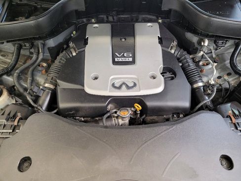 Used 2017 INFINITI QX70 AWD w/ Premium Package image 30