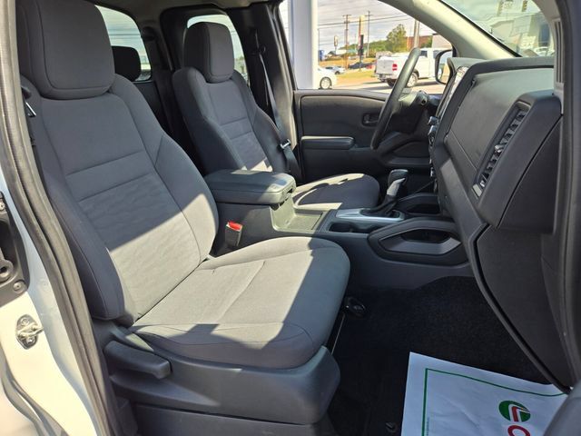 Used 2022 Nissan Frontier S w/ Technology Package RWD image 17