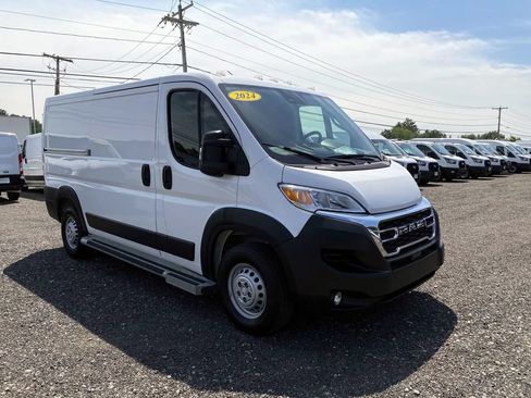 Used 2025 RAM ProMaster 2500 w/ U-Haul Equipment Group FWD image 1