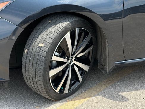 Used 2021 Nissan Altima 2.5 Platinum AWD/4WD image 10