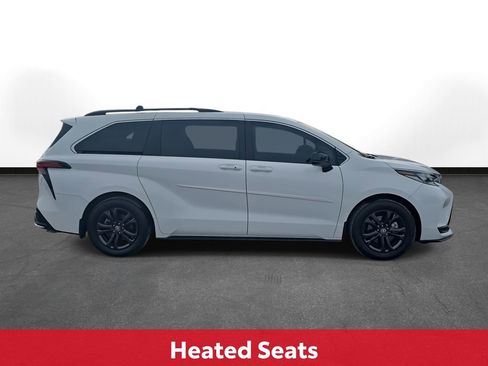 Certified 2024 Toyota Sienna XSE image 5