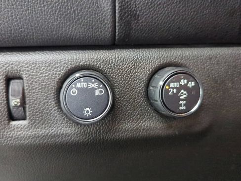 Used 2022 Chevrolet Colorado ZR2 AWD/4WD image 11