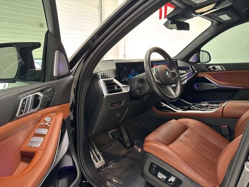 Used 2024 BMW X7 M60i w/ Executive Package image 15