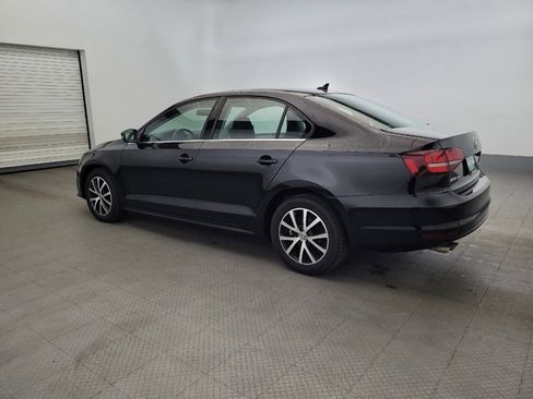 Used 2017 Volkswagen Jetta SE FWD image 3