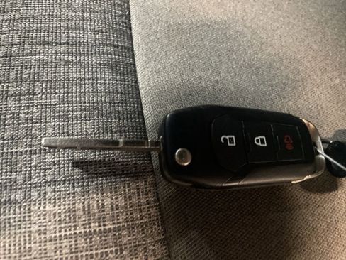 Used 2024 Ford F150 XLT w/ FX4 Off-Road Package image 32