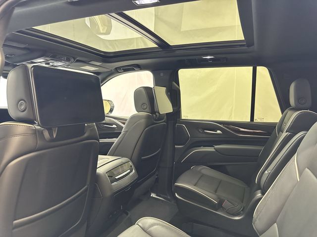 Certified 2024 Cadillac Escalade Premium Luxury w/ Performance Package AWD/4WD image 14