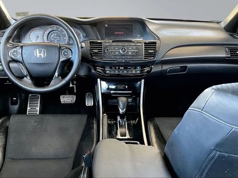 Used 2017 Honda Accord Sport image 7