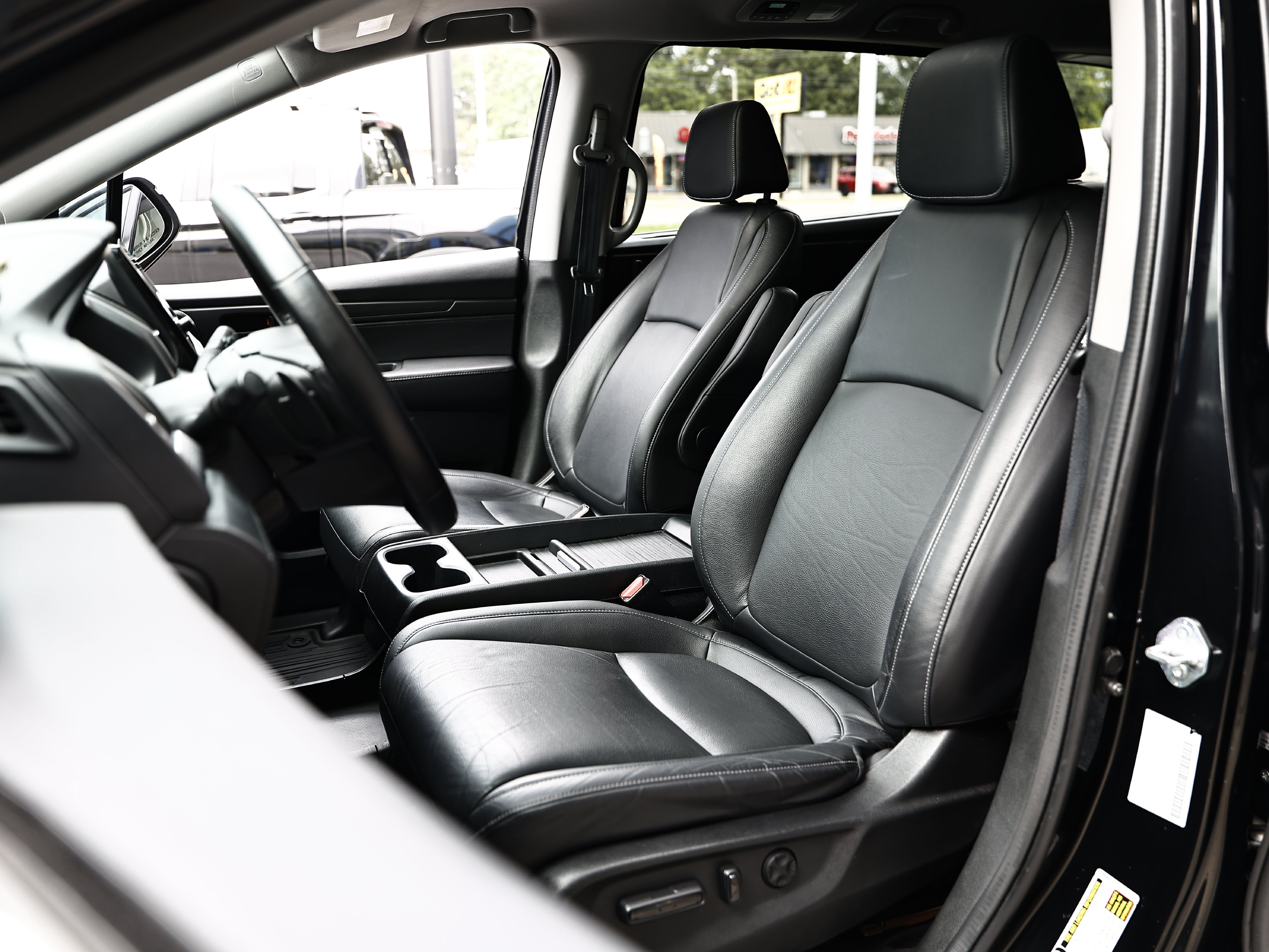 Used 2023 Honda Odyssey EX-L image 18