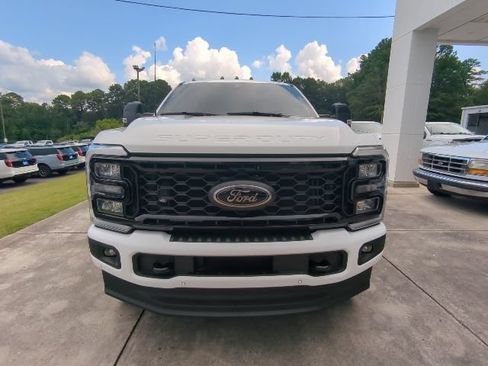 Used 2025 Ford F250 Lariat w/ Lariat Ultimate Package AWD/4WD image 2