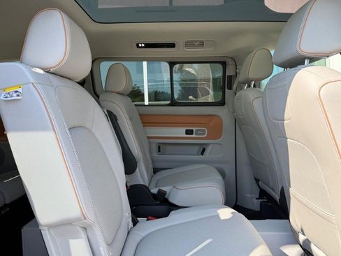 New 2025 Volkswagen ID. Buzz 1st Edition image 4