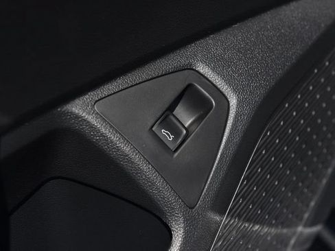 New 2026 Volkswagen Jetta GLI Autobahn FWD image 9
