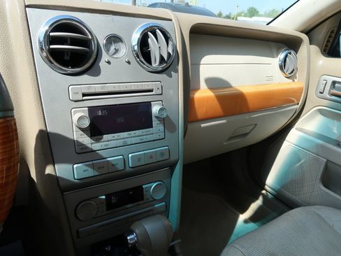 Used 2006 Lincoln Zephyr FWD image 15