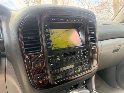 Used 2002 Toyota Land Cruiser image 46