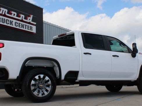 Used 2025 Chevrolet Silverado 2500 Custom w/ Z71 Off-Road Package AWD/4WD image 10