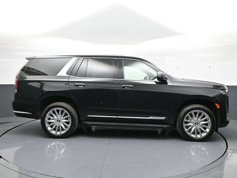 Used 2024 Cadillac Escalade Premium Luxury AWD/4WD image 5