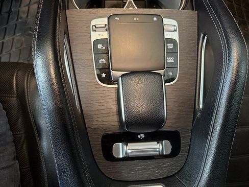 Used 2020 Mercedes-Benz GLS 580 4MATIC image 23