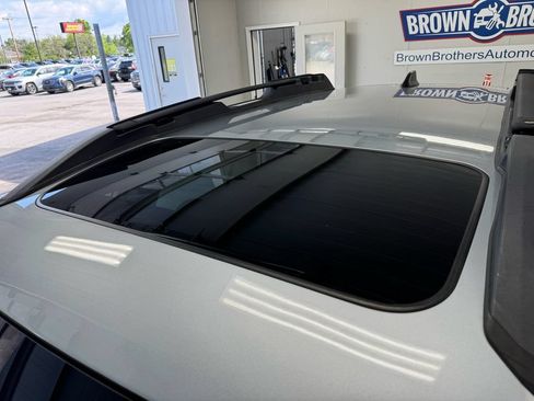 Used 2018 Subaru Outback 3.6R Limited AWD/4WD image 14