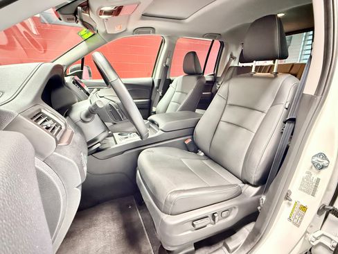 Used 2025 Honda Ridgeline RTL image 19