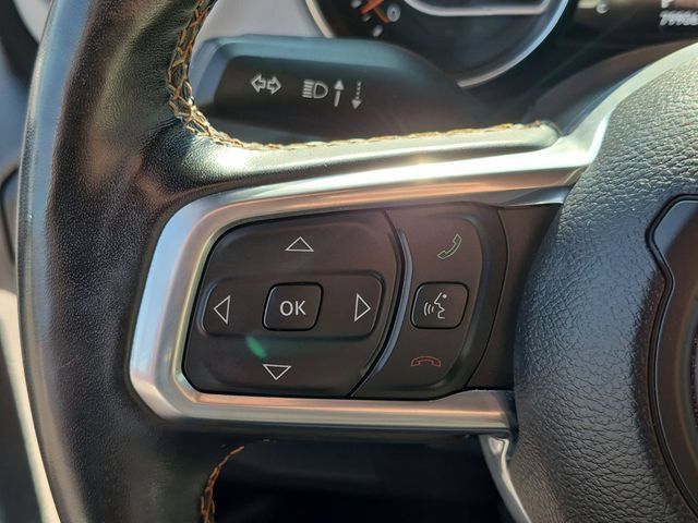 Used 2022 Jeep Wrangler Unlimited Sahara AWD/4WD image 16