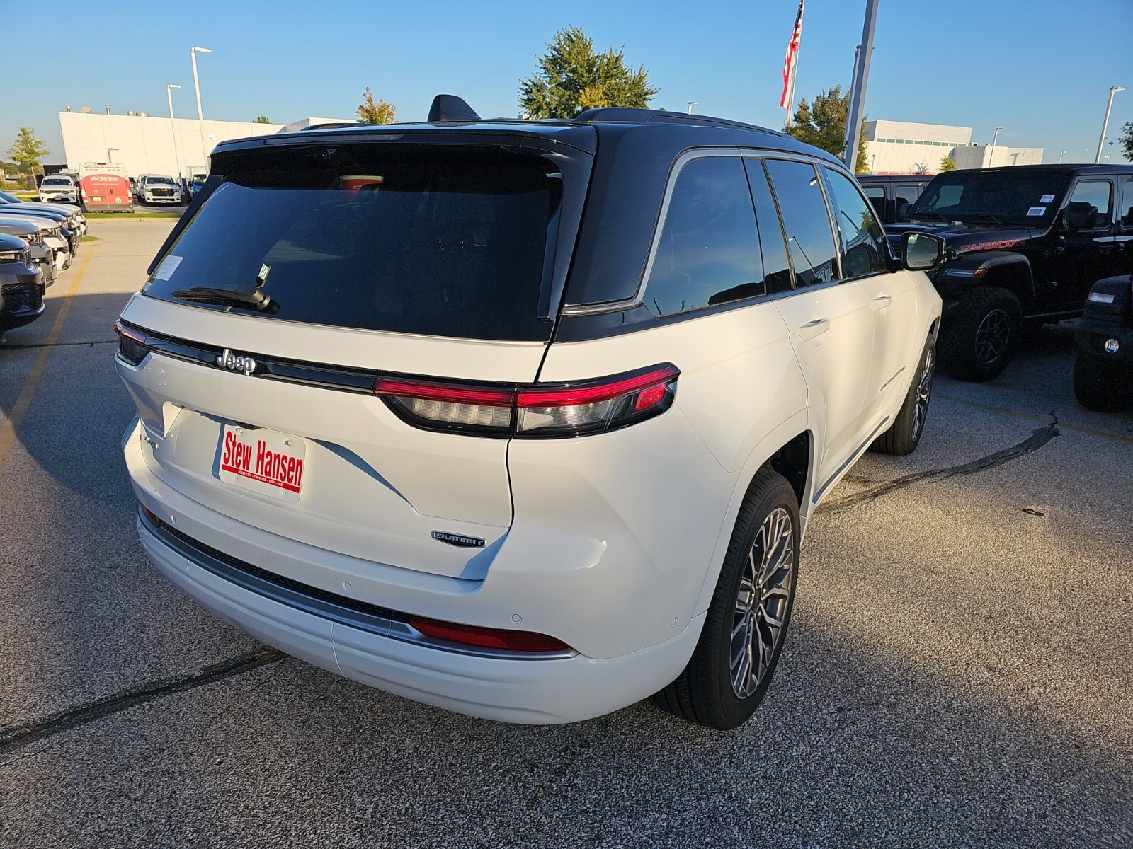 New 2027 Jeep Grand Cherokee Summit AWD/4WD image 6