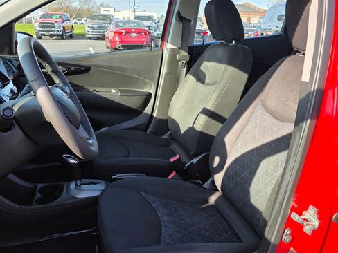 Used 2019 Chevrolet Spark LT image 10