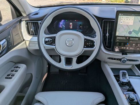 New 2026 Volvo XC60 T8 Ultra w/ Protection Package Premier AWD/4WD image 16