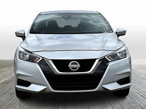 Used 2022 Nissan Versa SV w/ Electronics Package FWD image 1