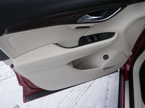 Used 2022 Buick Envision Avenir w/ Technology Package II image 22